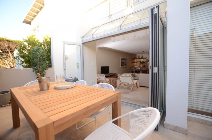 To Let 2 Bedroom Property for Rent in Camps Bay Western Cape